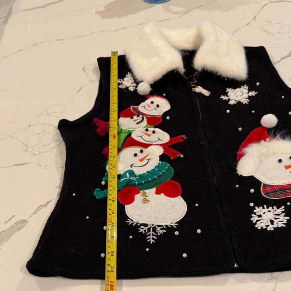 Vintage Lisa International Black Vest with Snowman Design - Picture 9 of 13